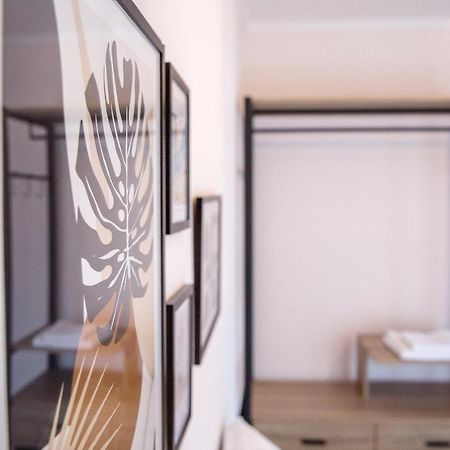 Néa Péramos Konstantina & Evgenia Deluxe Apartment מראה חיצוני תמונה
