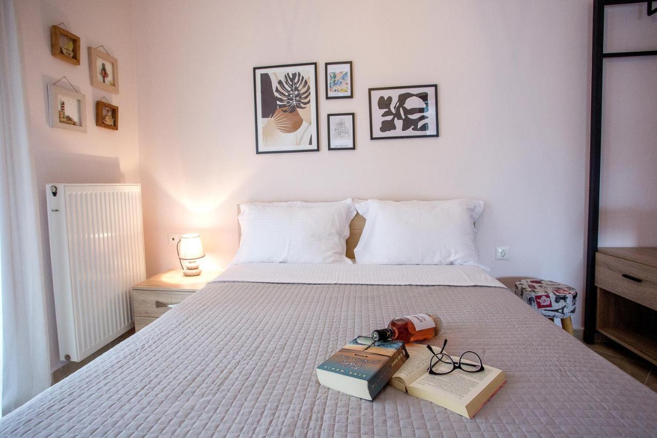 Néa Péramos Konstantina & Evgenia Deluxe Apartment מראה חיצוני תמונה