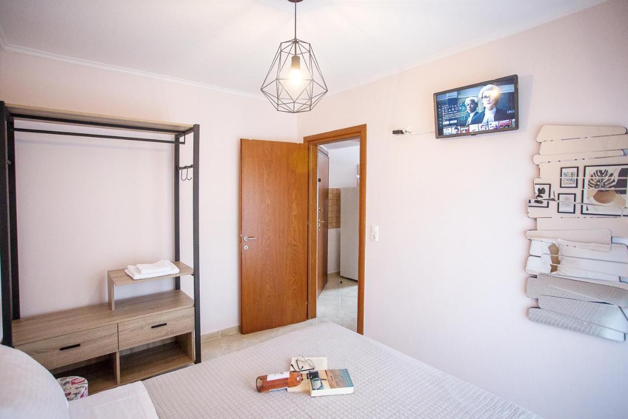 Néa Péramos Konstantina & Evgenia Deluxe Apartment מראה חיצוני תמונה