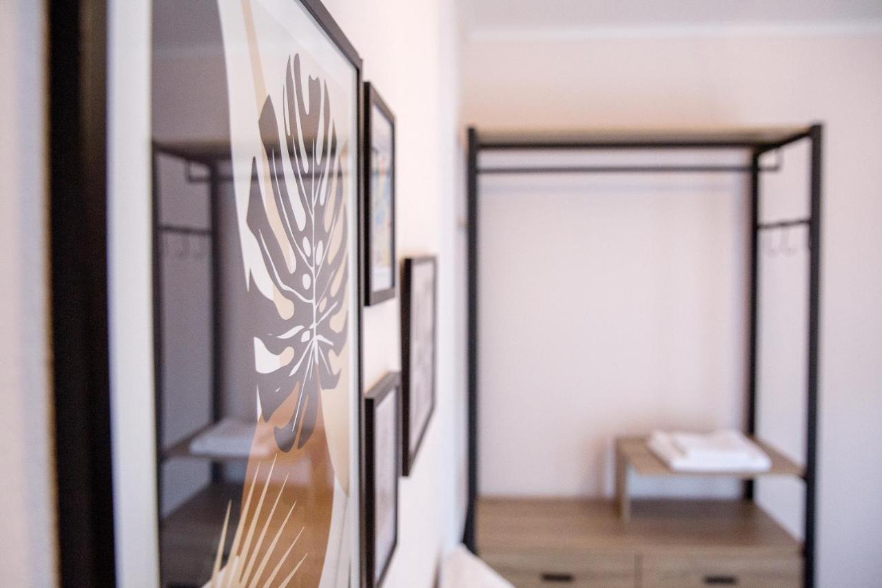 Néa Péramos Konstantina & Evgenia Deluxe Apartment מראה חיצוני תמונה