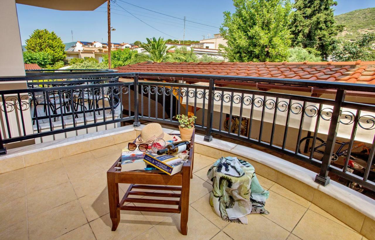 Néa Péramos Konstantina & Evgenia Deluxe Apartment מראה חיצוני תמונה