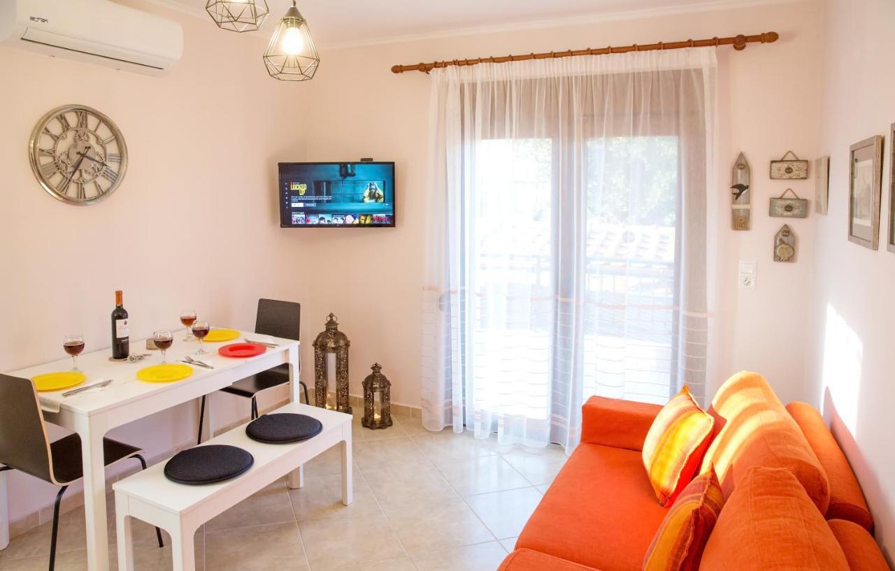 Néa Péramos Konstantina & Evgenia Deluxe Apartment מראה חיצוני תמונה