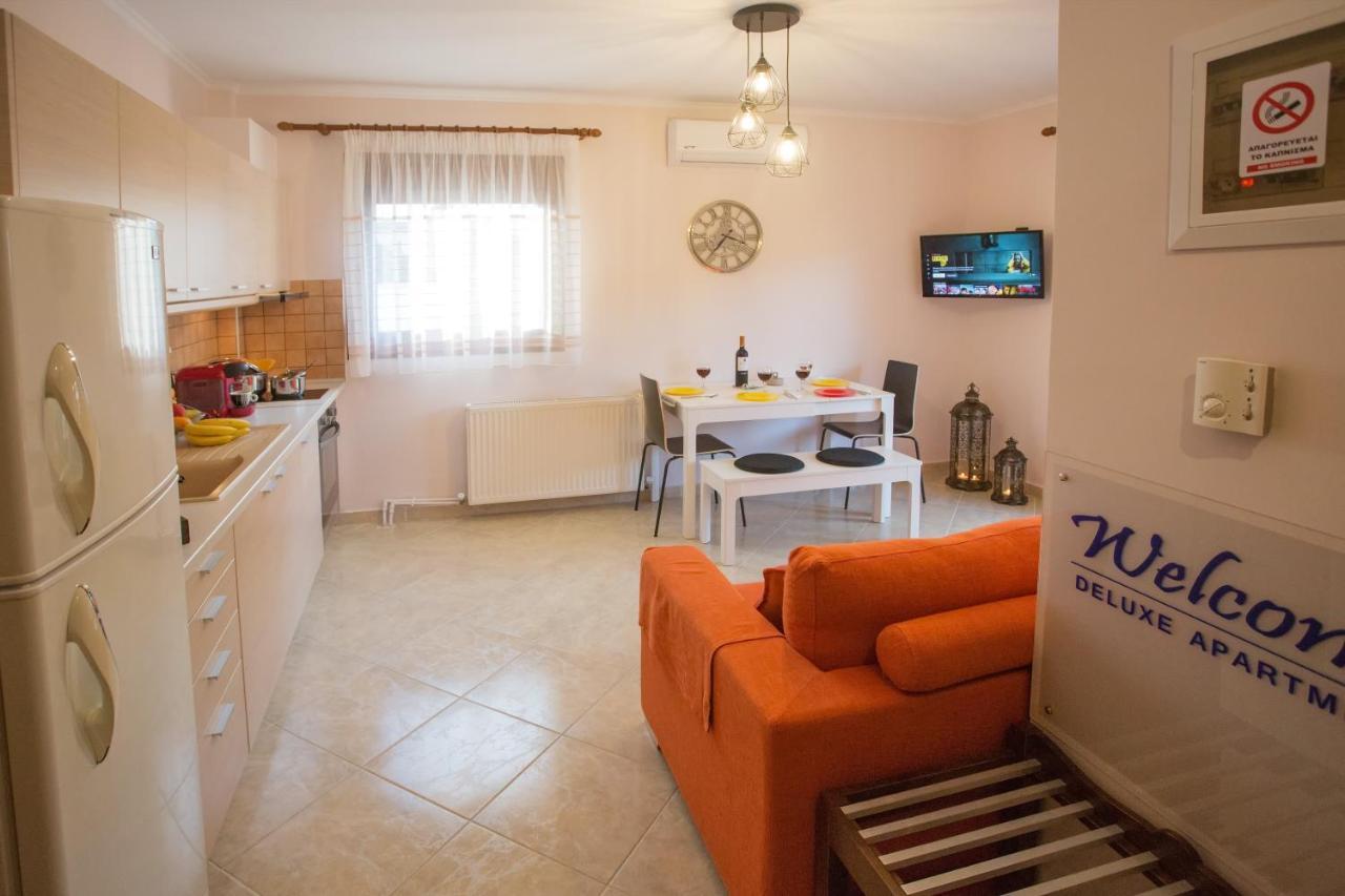 Néa Péramos Konstantina & Evgenia Deluxe Apartment מראה חיצוני תמונה