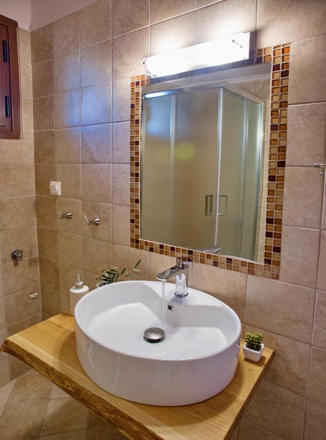 Néa Péramos Konstantina & Evgenia Deluxe Apartment מראה חיצוני תמונה