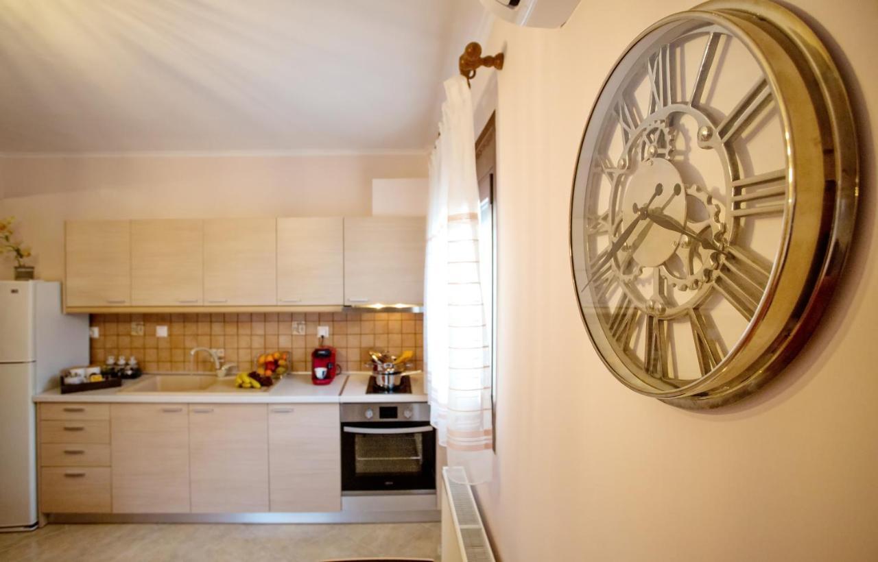 Néa Péramos Konstantina & Evgenia Deluxe Apartment מראה חיצוני תמונה